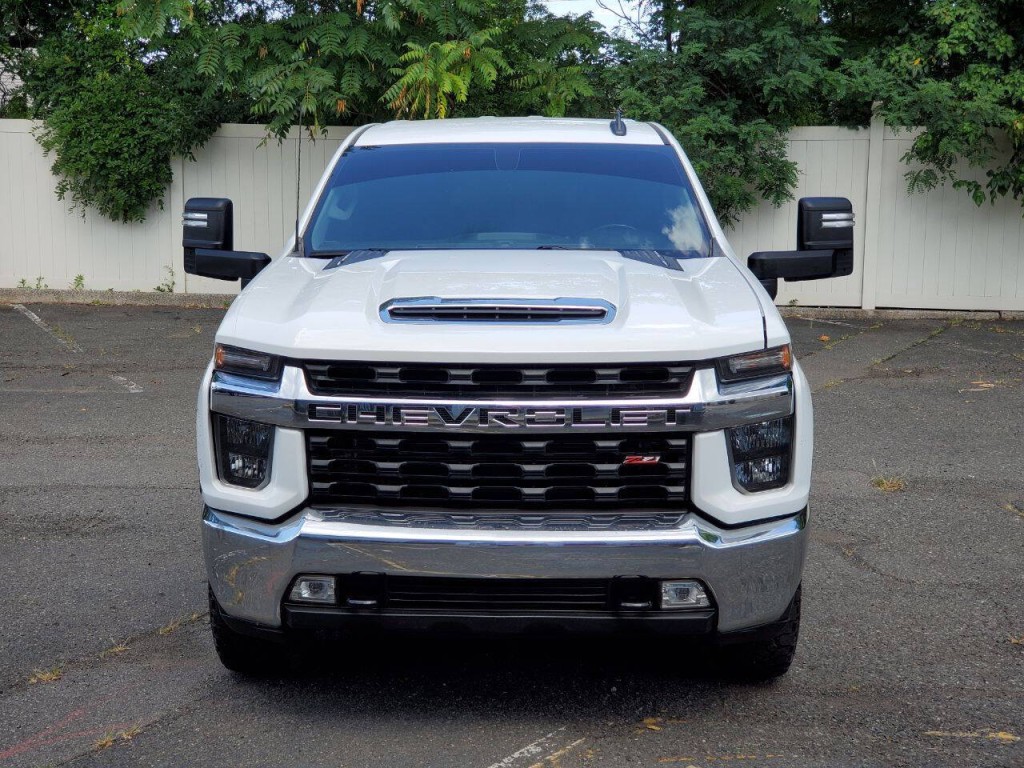 2023 Chevrolet Silverado 1500 Image 2