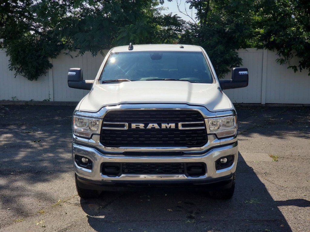 2024 RAM 2500 Image 2