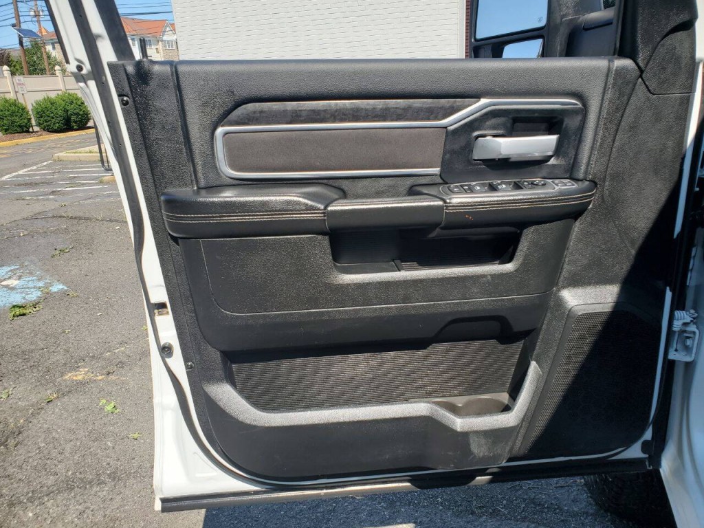 2024 RAM 2500 Image 9