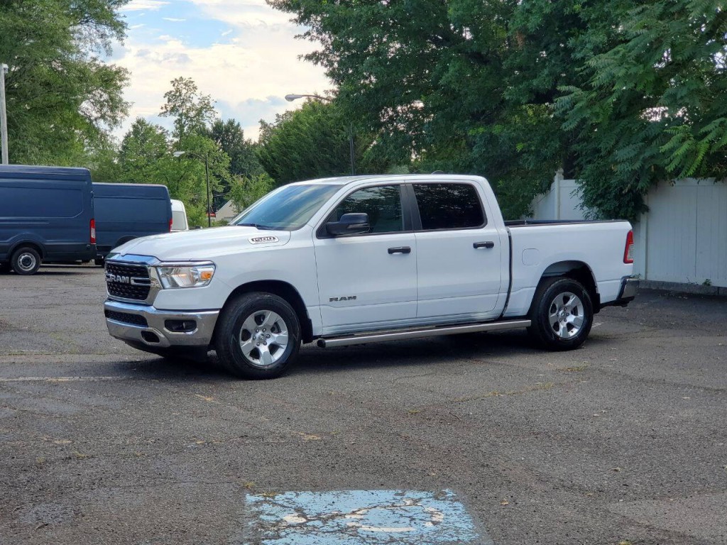2023 RAM 1500 Image 3
