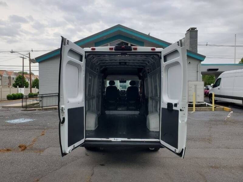 2023 RAM Promaster Image 6