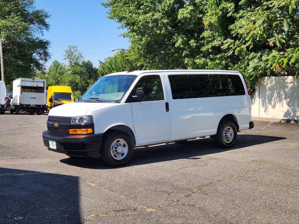 2024 Chevrolet Express Image 4