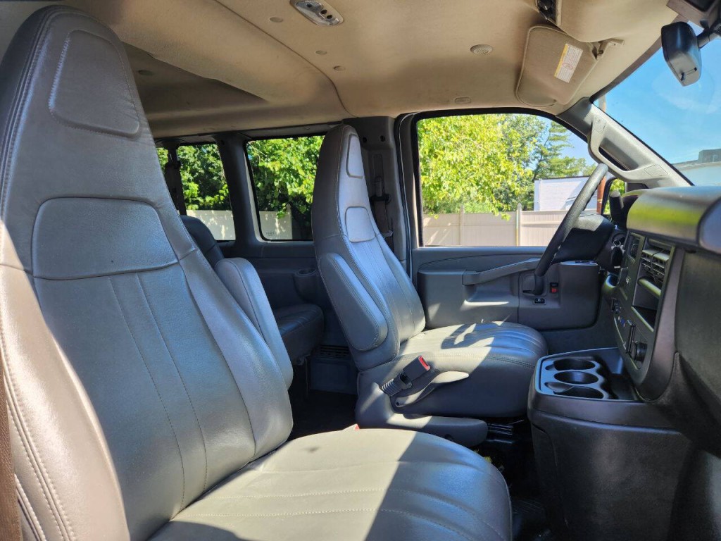 2024 Chevrolet Express Image 11