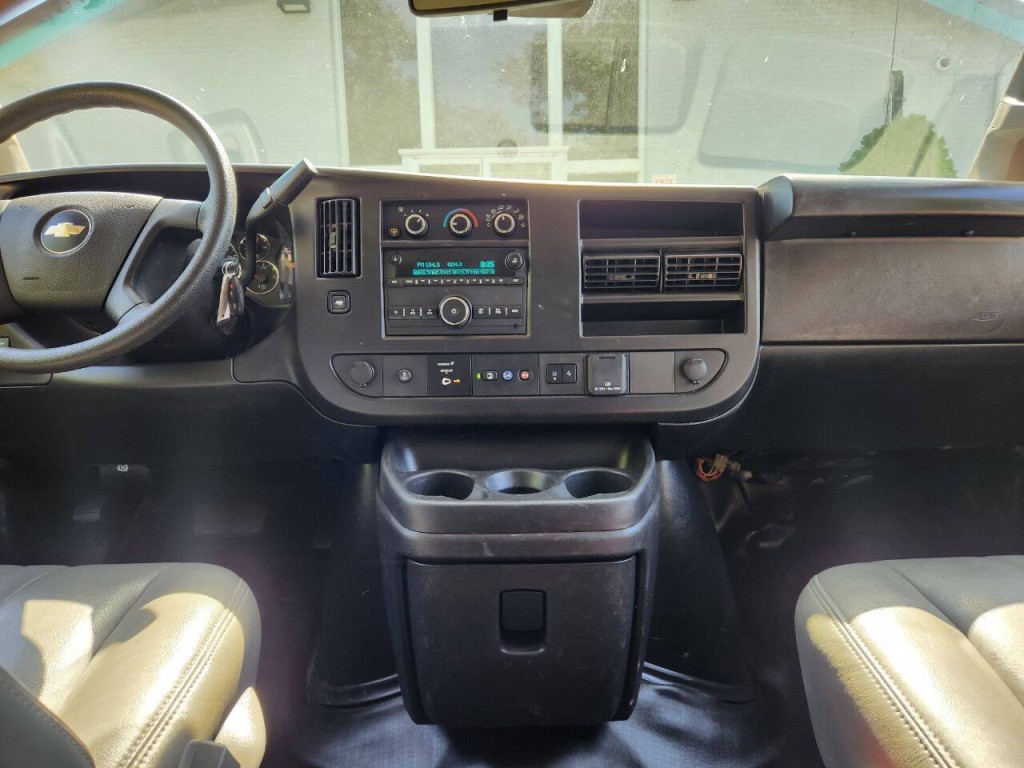 2024 Chevrolet Express Image 16