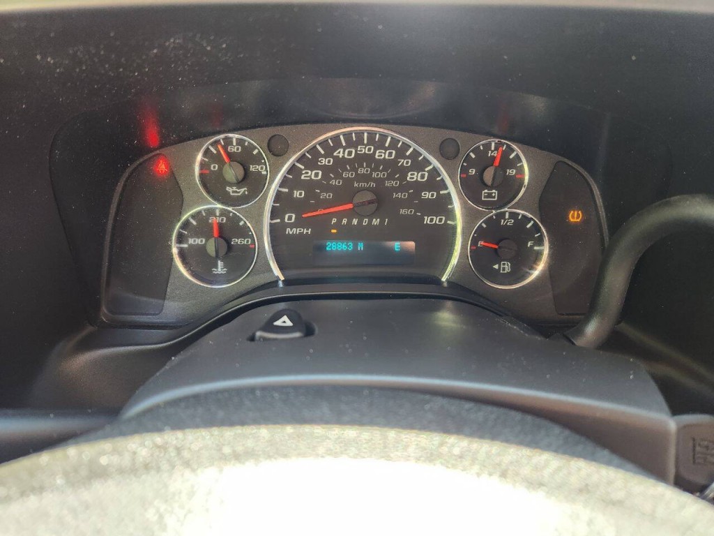 2024 Chevrolet Express Image 17
