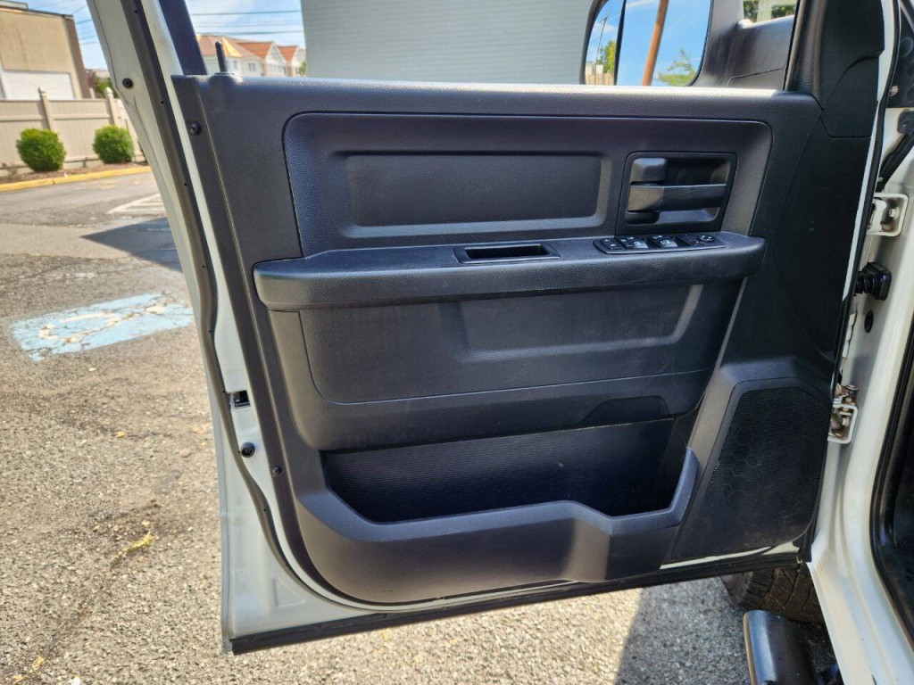 2018 RAM 2500 Image 8