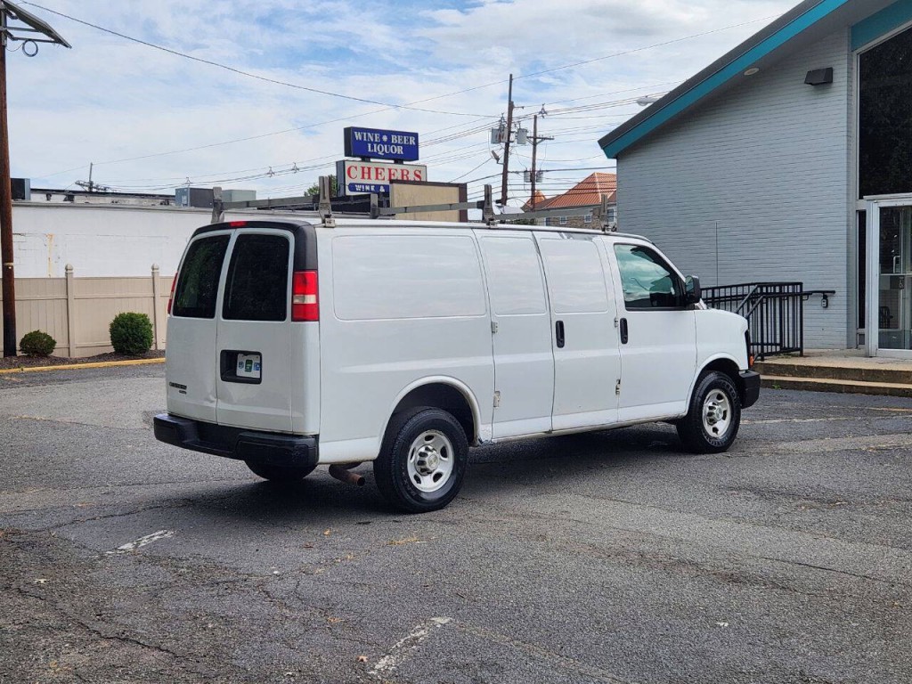 2013 Chevrolet Express Image 6