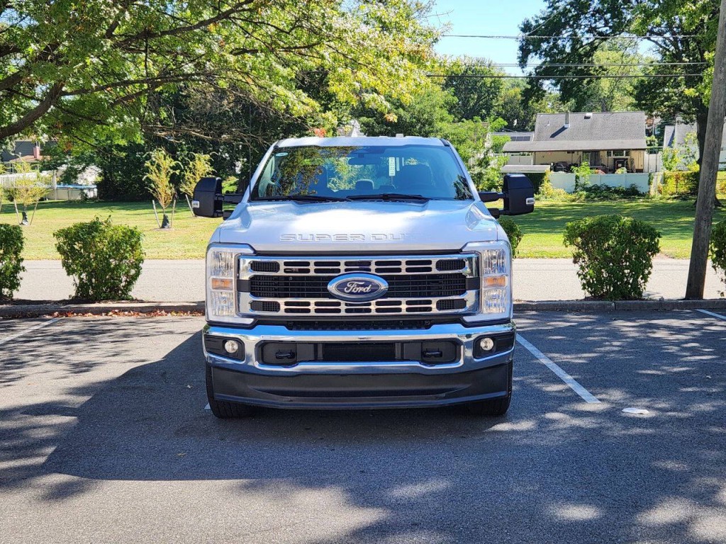 2024 Ford F-250 Image 2