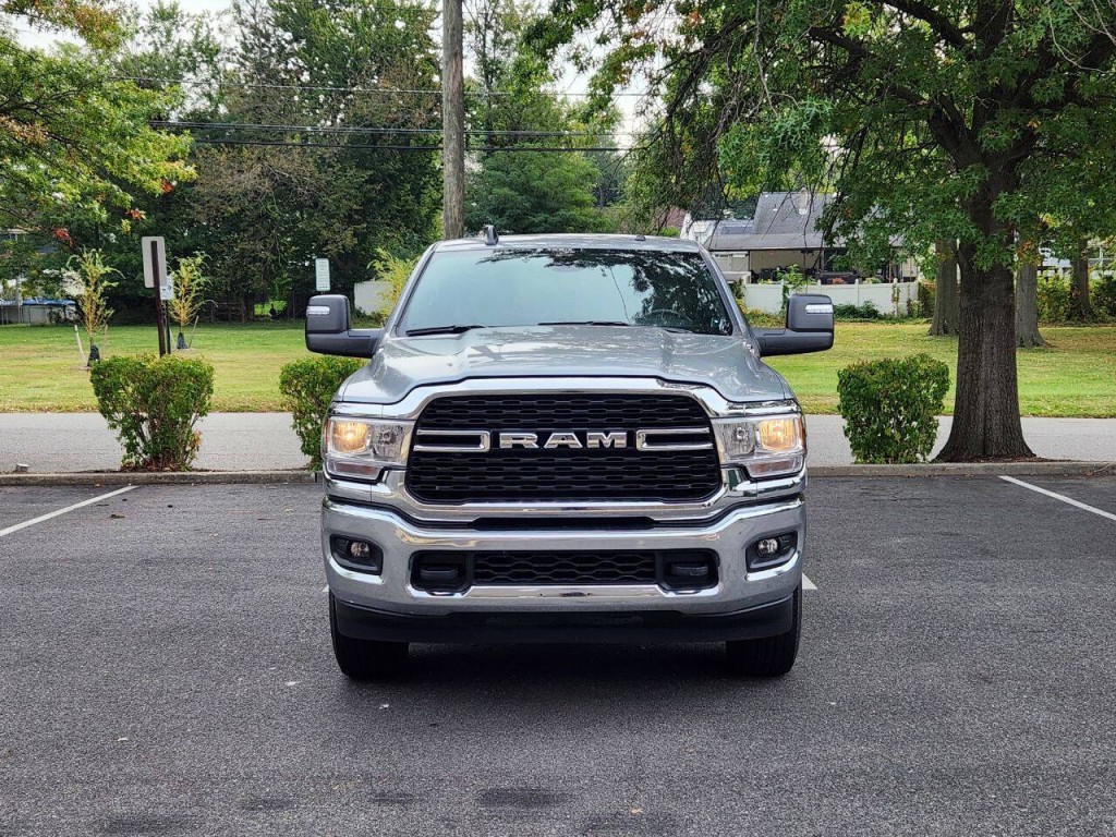 2024 RAM 2500 Image 2