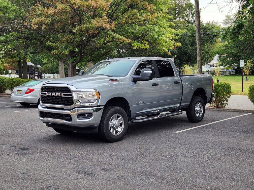 2024 RAM 2500 Image 3