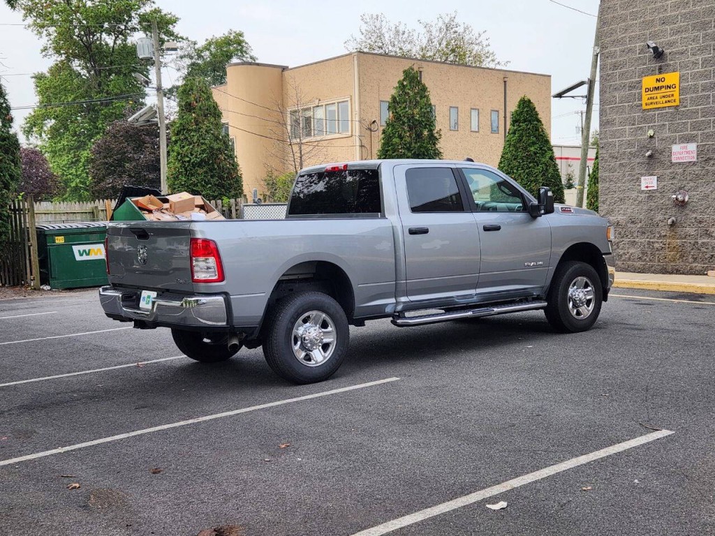 2024 RAM 2500 Image 6
