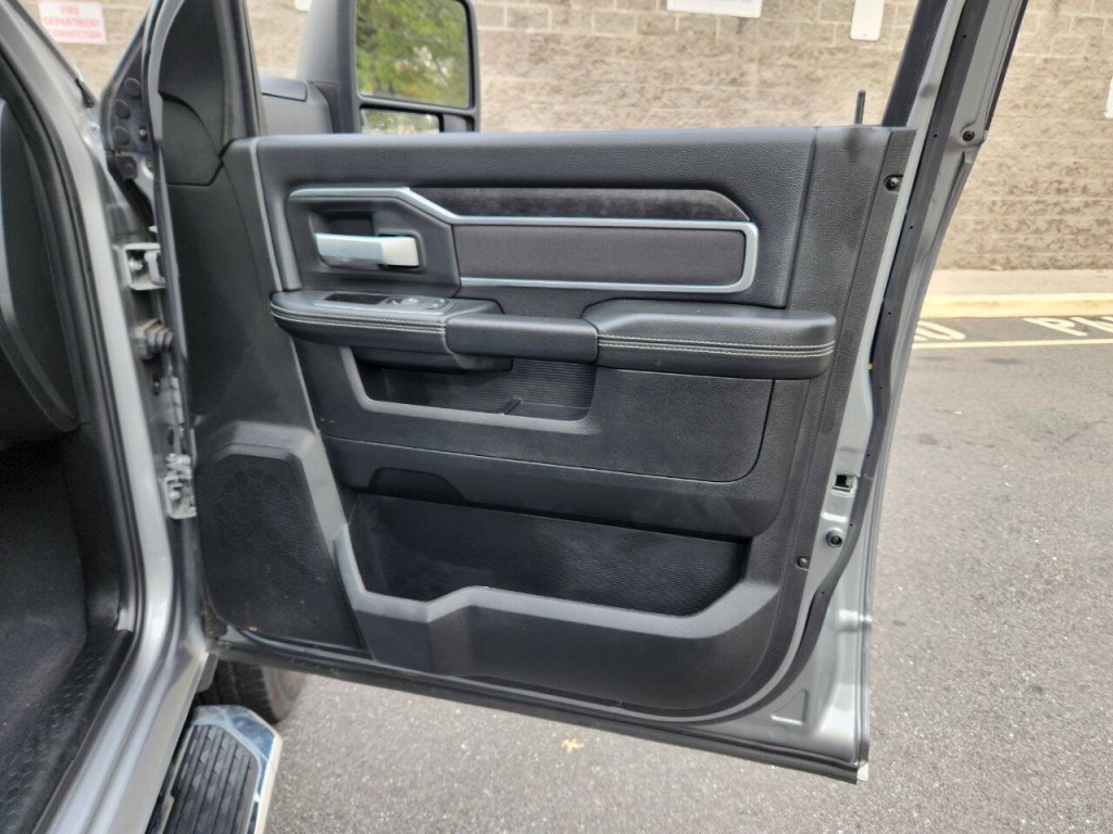 2024 RAM 2500 Image 15