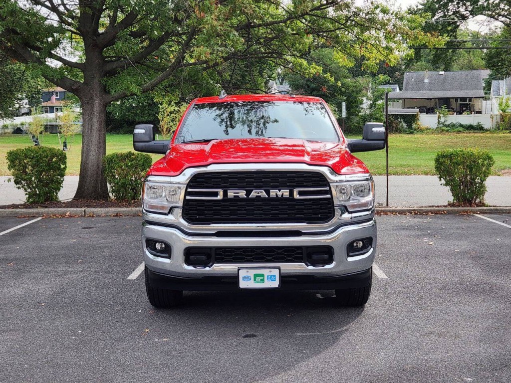 2024 RAM 2500 Image 2