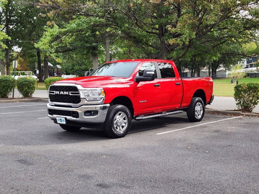 2024 RAM 2500 Image 3