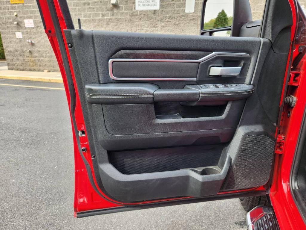 2024 RAM 2500 Image 9