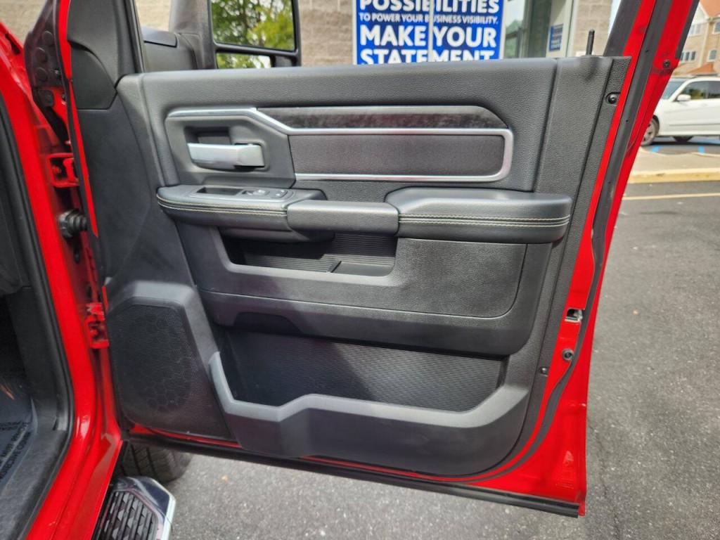 2024 RAM 2500 Image 15