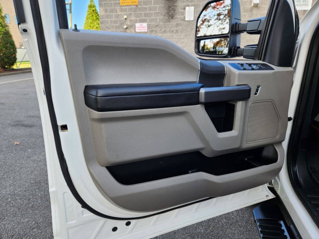 2022 Ford F-250 Image 9