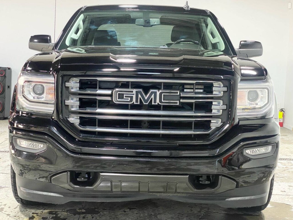 2018 GMC Sierra 1500 Image 2