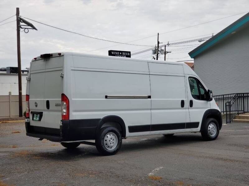 2023 RAM Promaster Image 4