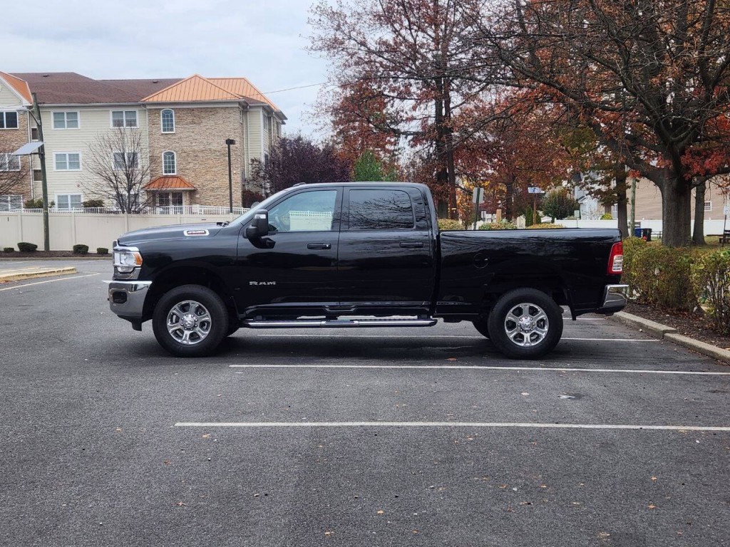 2024 RAM 2500 Image 4