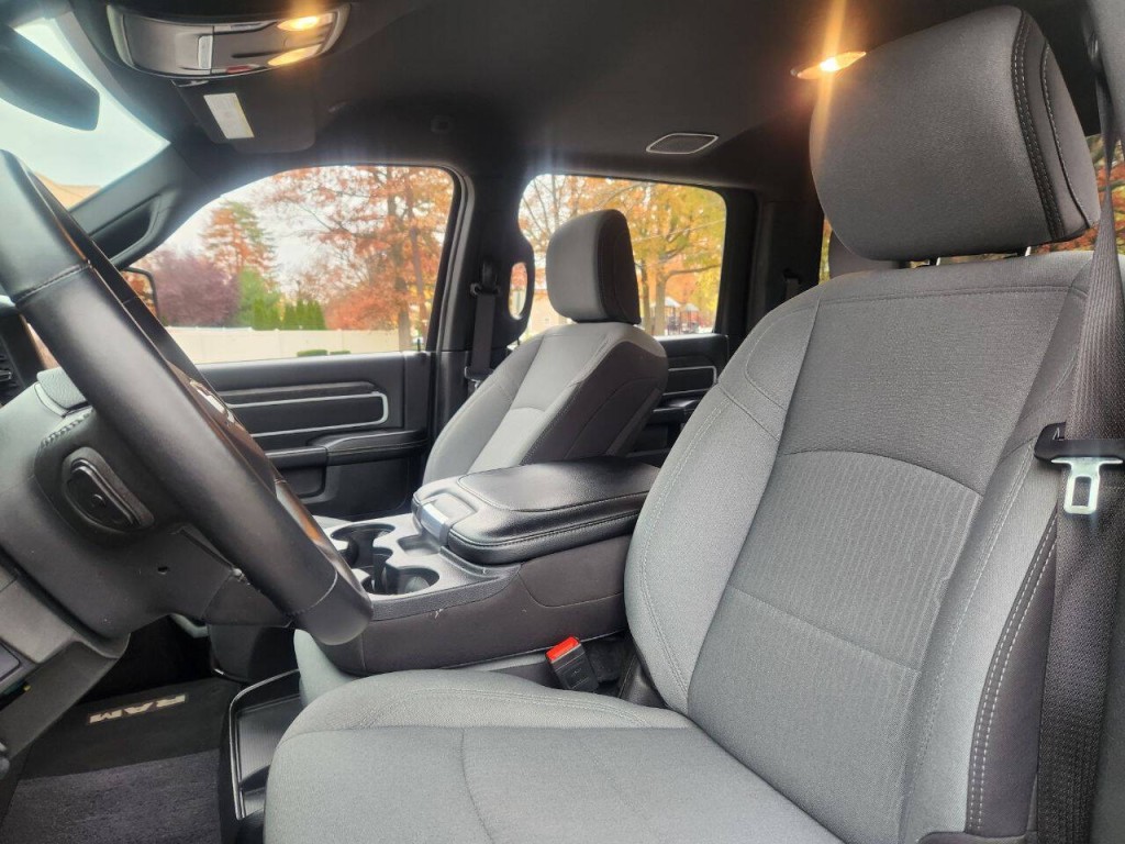 2024 RAM 2500 Image 8