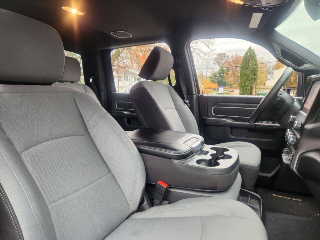2024 RAM 2500 Image 14