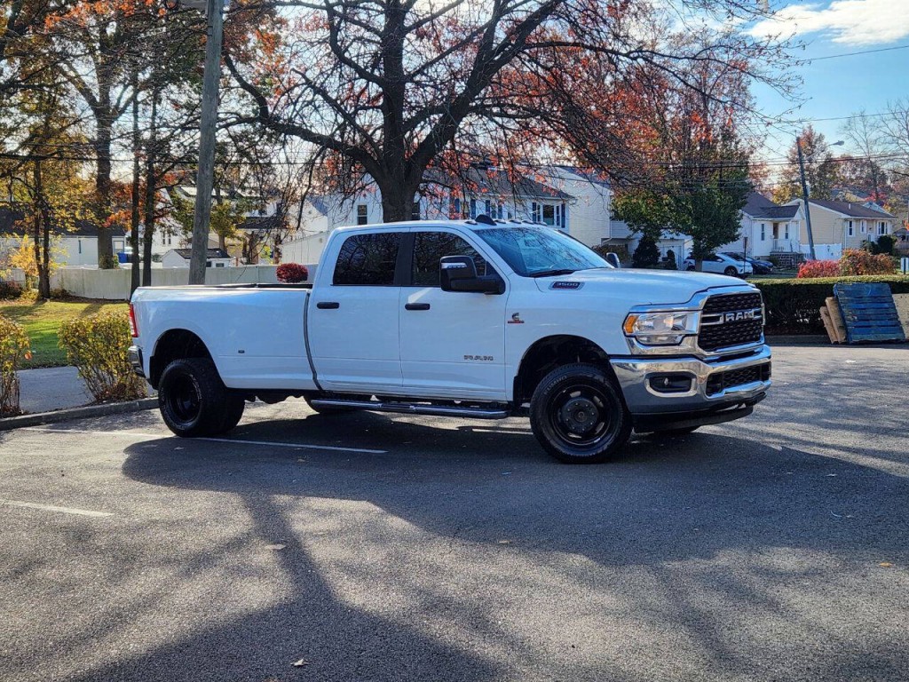 2024 RAM 3500 Image 1