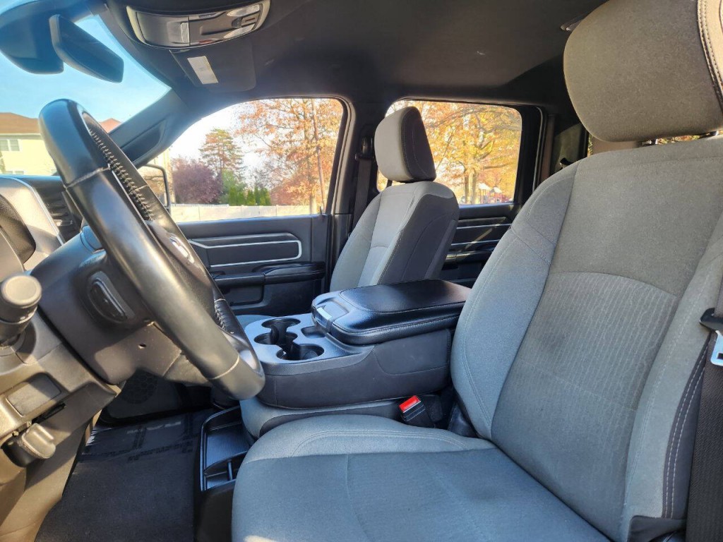 2024 RAM 3500 Image 5