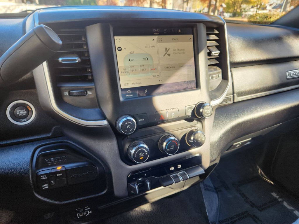 2024 RAM 3500 Image 16