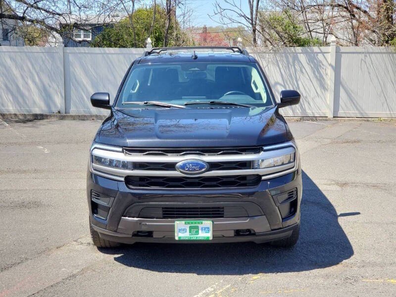 2024 Ford Expedition Image 2
