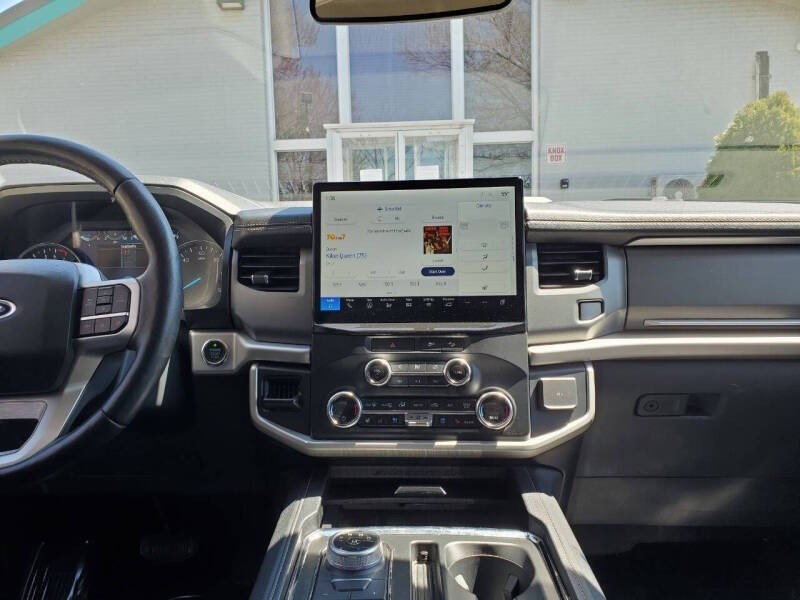 2024 Ford Expedition Image 17