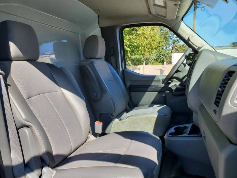 2020 Nissan NV Image 8