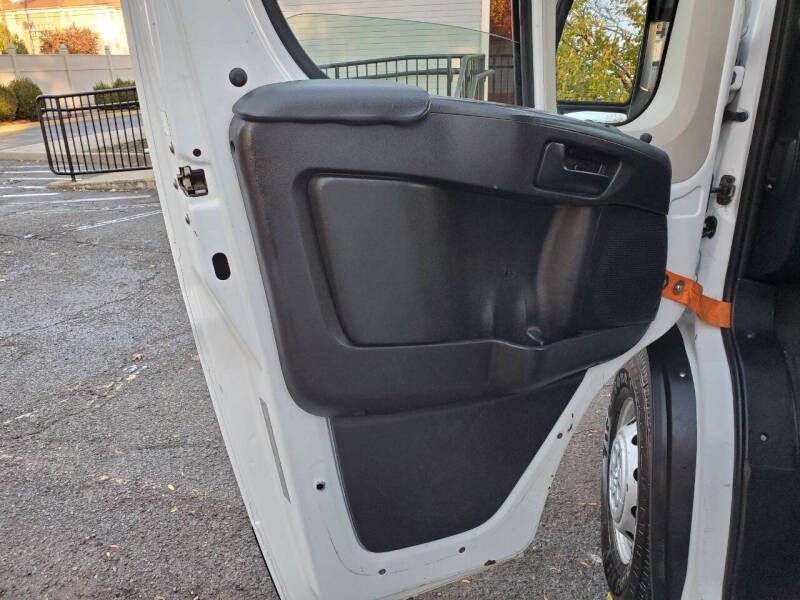 2021 RAM Promaster Image 9