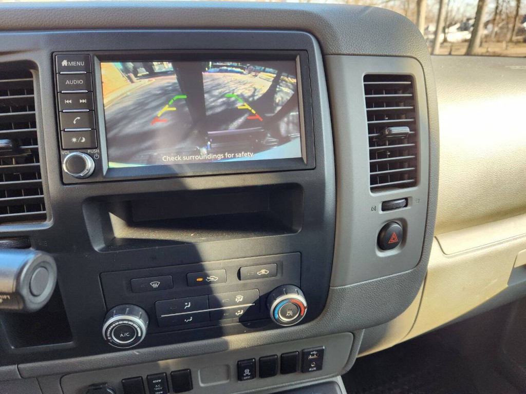 2019 Nissan NV Image 16