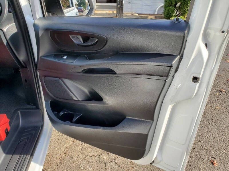 2020 Mercedes-Benz Metris Image 9