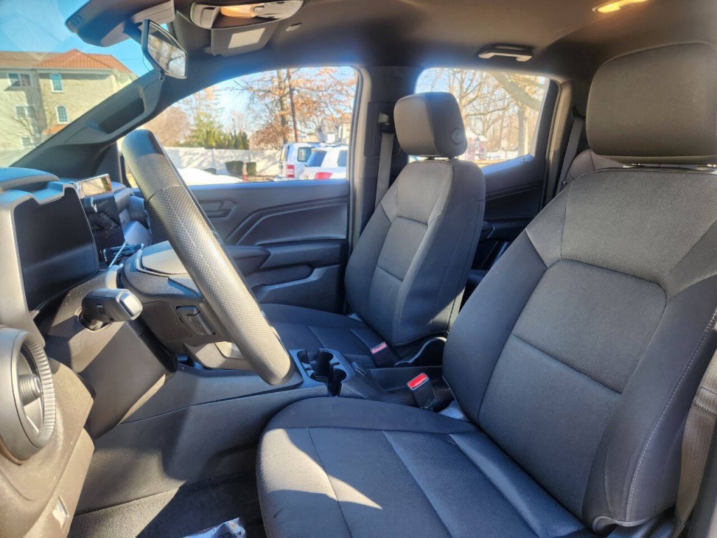 2024 Chevrolet Colorado Image 9