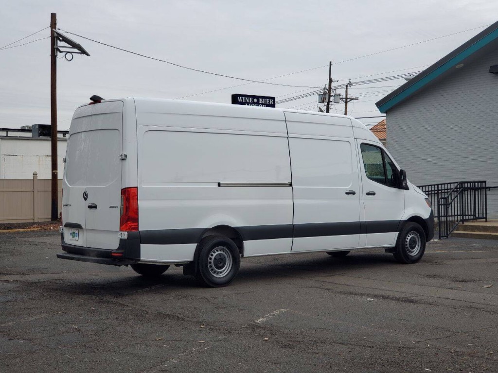 2025 Mercedes-Benz Sprinter Image 6