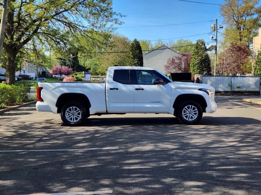 2022 Toyota Tundra Image 7