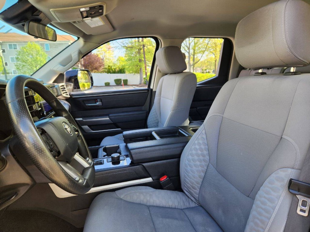 2022 Toyota Tundra Image 8