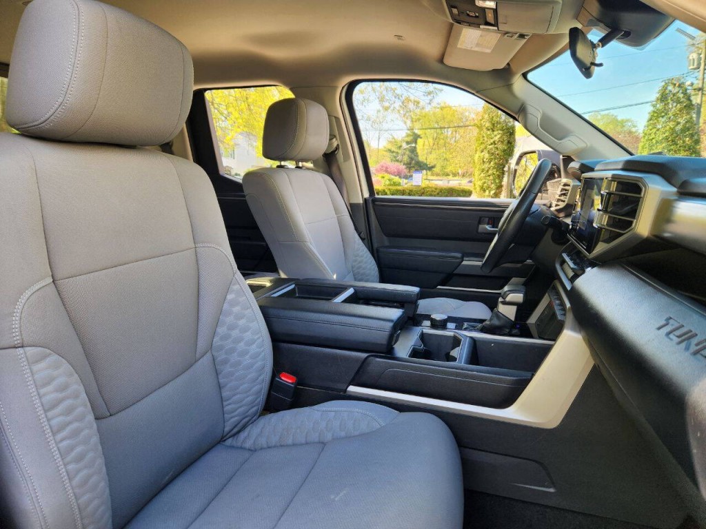 2022 Toyota Tundra Image 14