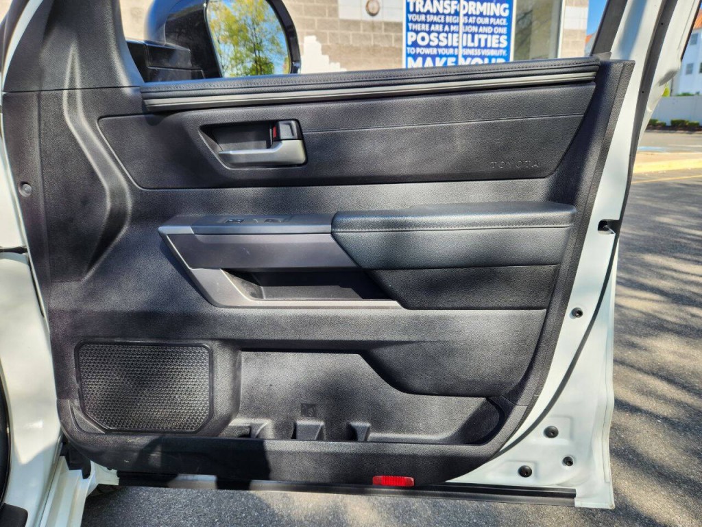 2022 Toyota Tundra Image 15