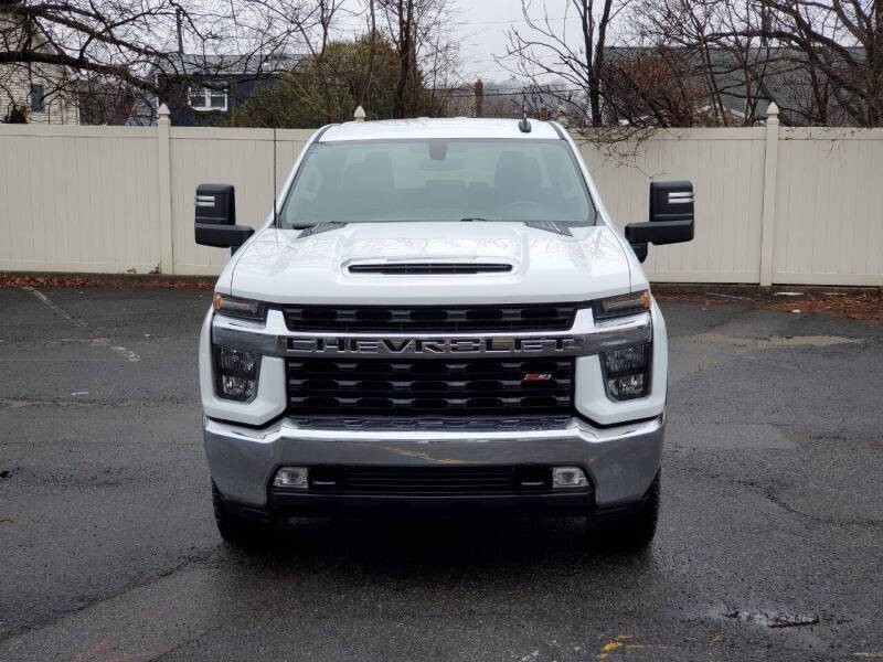 2024 Chevrolet Silverado 1500 Image 2