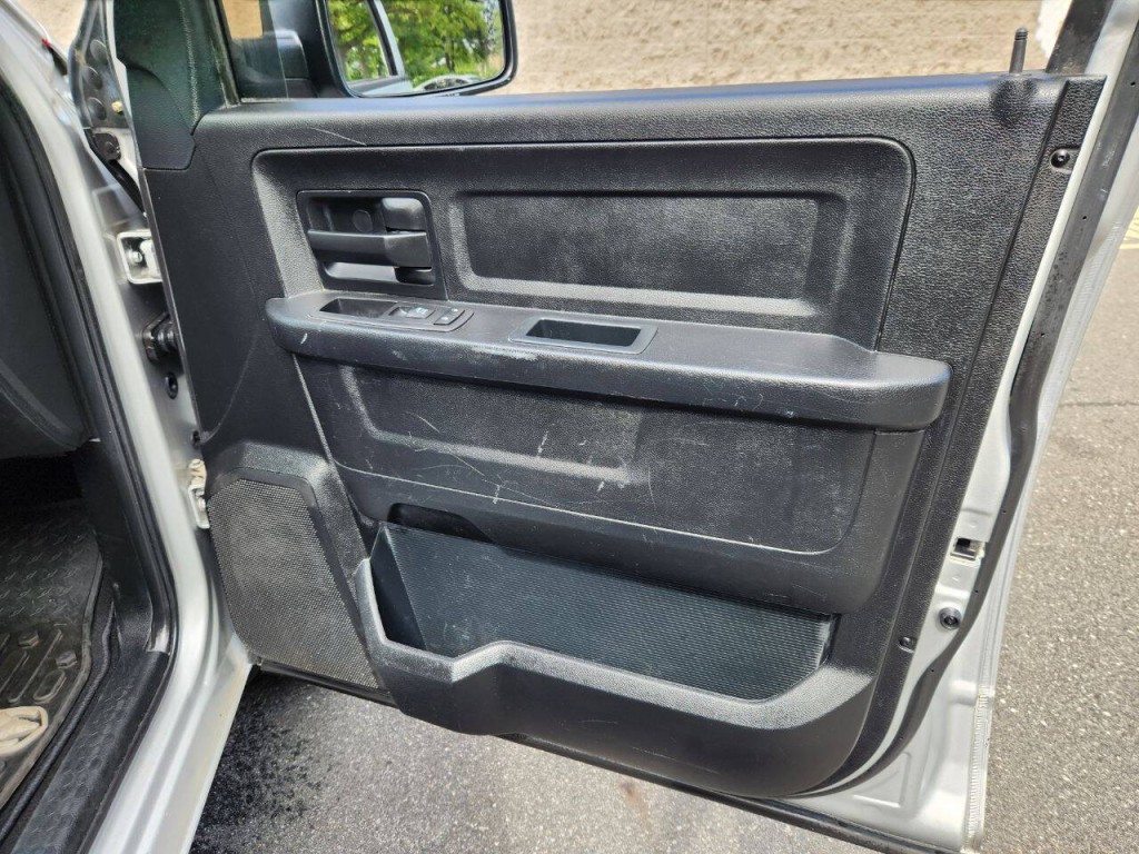 2017 RAM 1500 Image 16