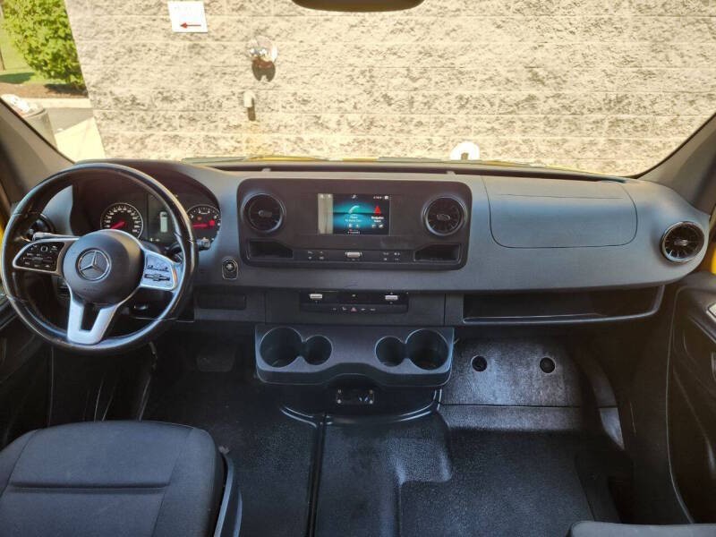 2021 Mercedes-Benz Sprinter Image 12