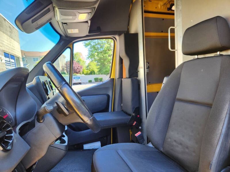 2021 Mercedes-Benz Sprinter Image 7