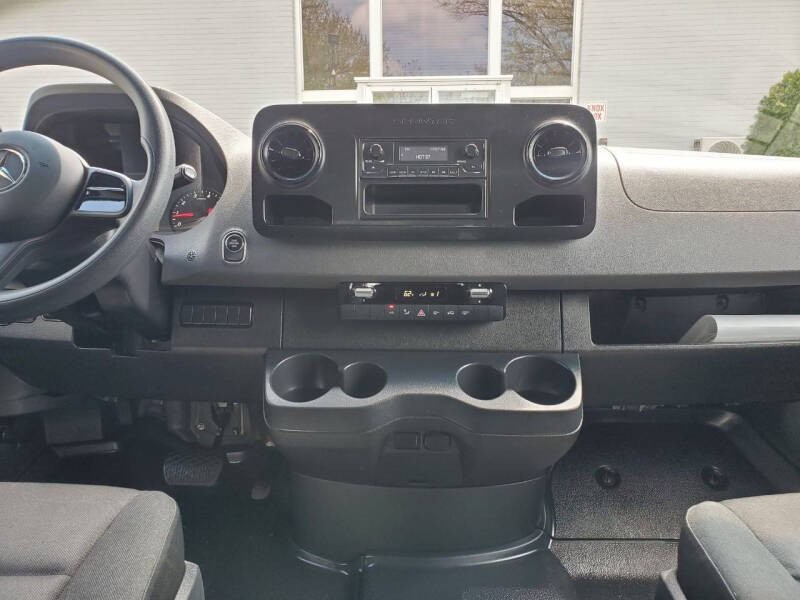2020 Mercedes-Benz Sprinter Image 14