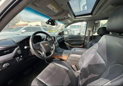 2015 Chevrolet Suburban Image 5