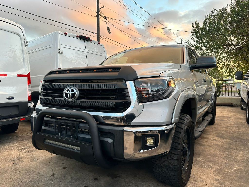 2015 Toyota Tundra Image 2