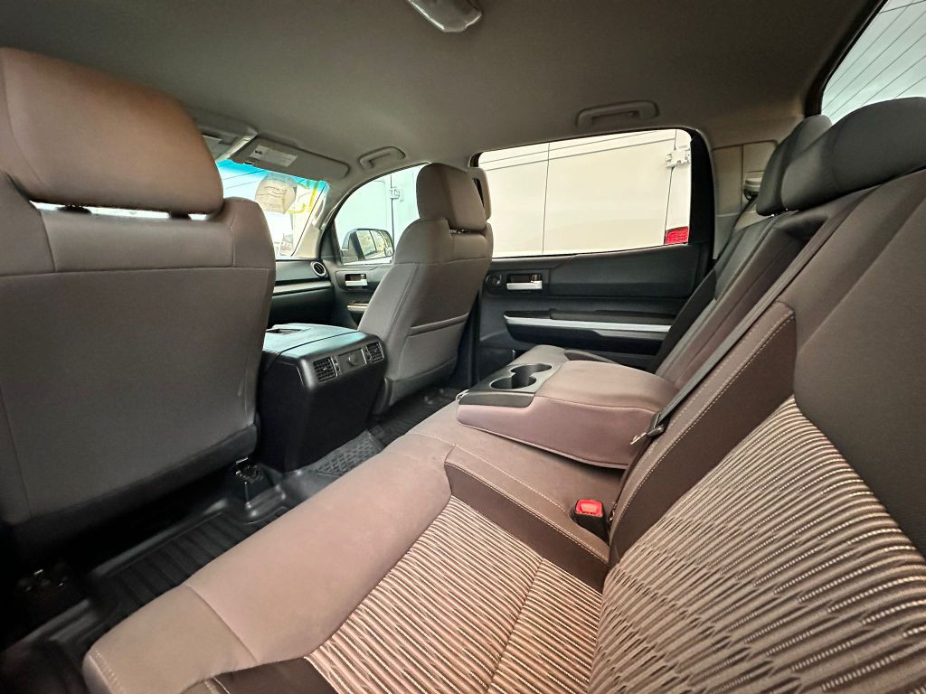 2015 Toyota Tundra Image 10