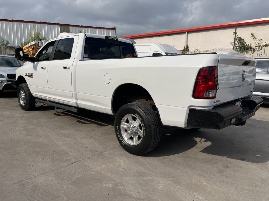 2014 RAM 2500 Image 4